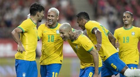 se um jogo começa 21:30 termina que horas - Se um jogo de futebol começa 22:00,qu